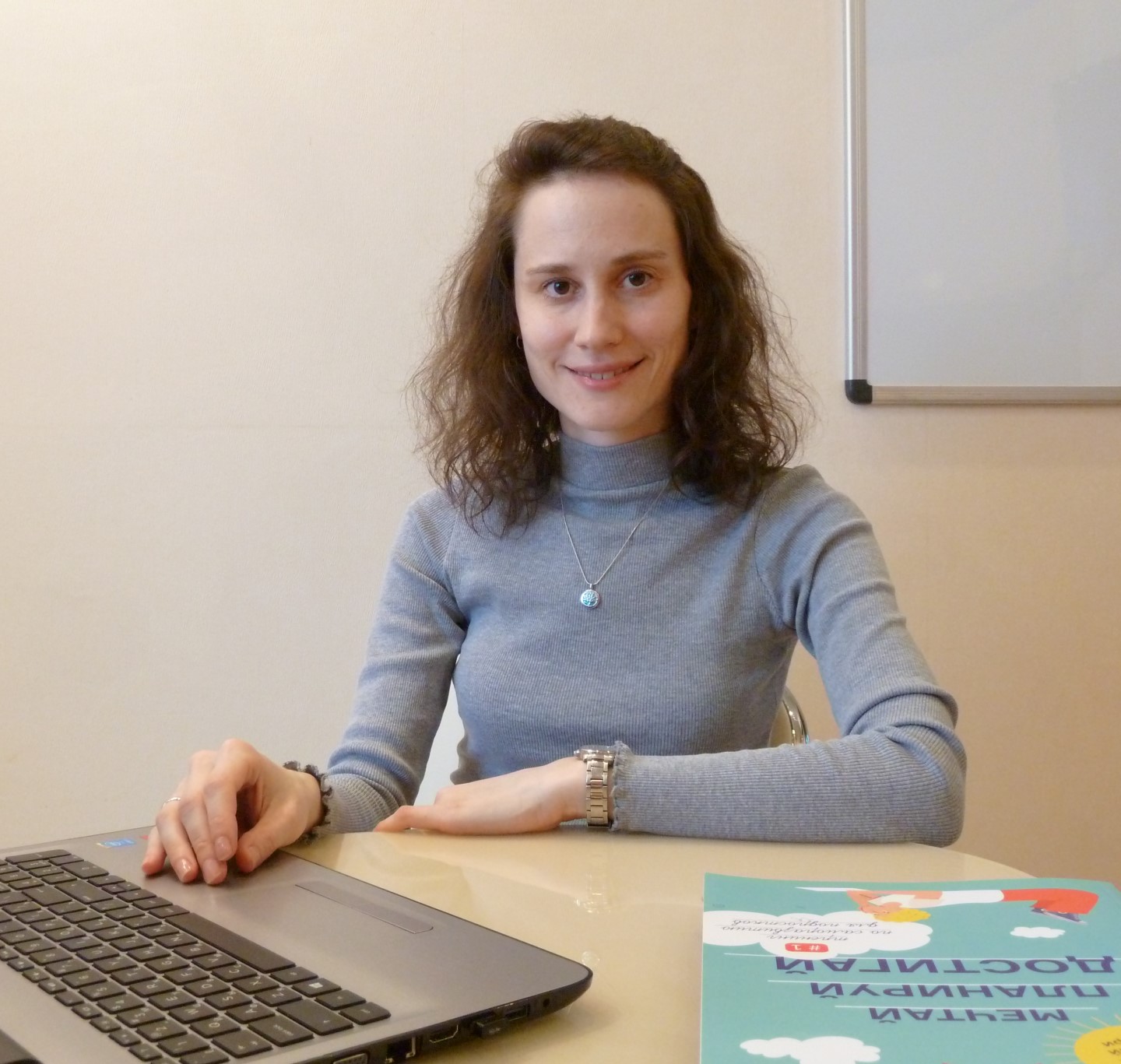 Преподаватель-методист и руководитель студии английского языка English League<span>.</span>